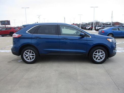 Used 2024 Ford Edge SEL w/ Convenience Package AWD/4WD image 8