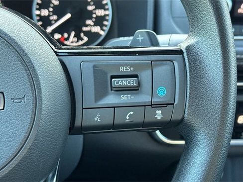 Used 2023 Nissan Rogue SV image 28