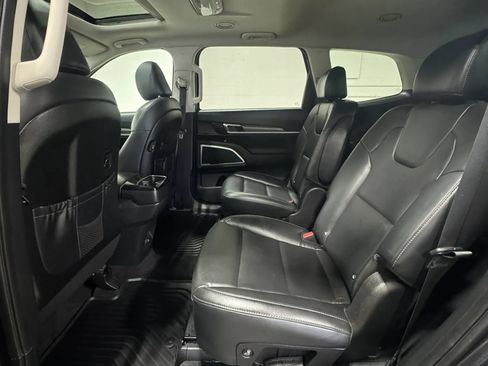 Used 2020 Kia Telluride S FWD image 32