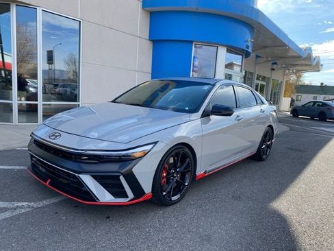 Used 2025 Hyundai Elantra N image 2