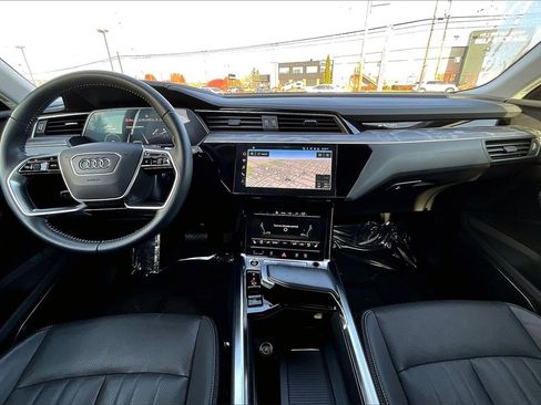 Used 2021 Audi e-tron Premium Plus w/ Premium Plus Package image 17