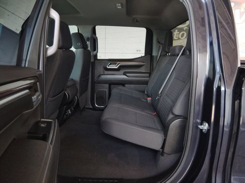 Used 2022 Chevrolet Silverado 1500 RST AWD/4WD image 17