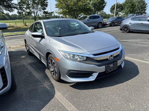 Used 2016 Honda Civic LX-P image 2