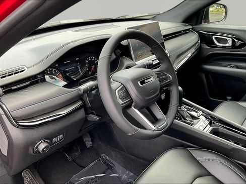 New 2026 Jeep Compass Limited AWD/4WD image 15