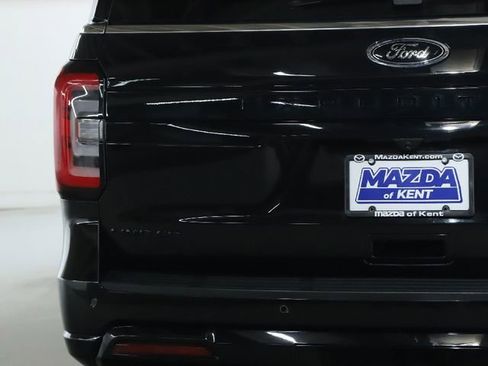 Used 2022 Ford Expedition Limited image 44