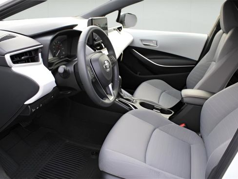 Certified 2024 Toyota Corolla SE image 9