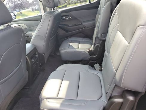 Used 2018 Chevrolet Traverse LT FWD image 14