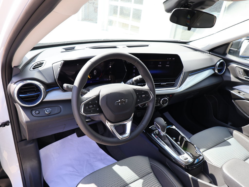 New 2026 Chevrolet Trax LT w/ Driver Confidence Package FWD image 23