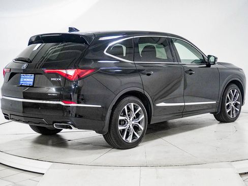 Used 2023 Acura MDX SH-AWD w/ Technology Package image 12