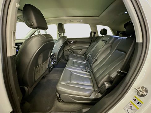 Used 2018 Audi Q7 3.0T Prestige w/ Prestige Package image 30