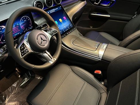 Used 2026 Mercedes-Benz GLC 300 4MATIC image 4