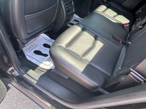 Used 2018 Cadillac XT5 Luxury w/ Trailering Package AWD/4WD image 9