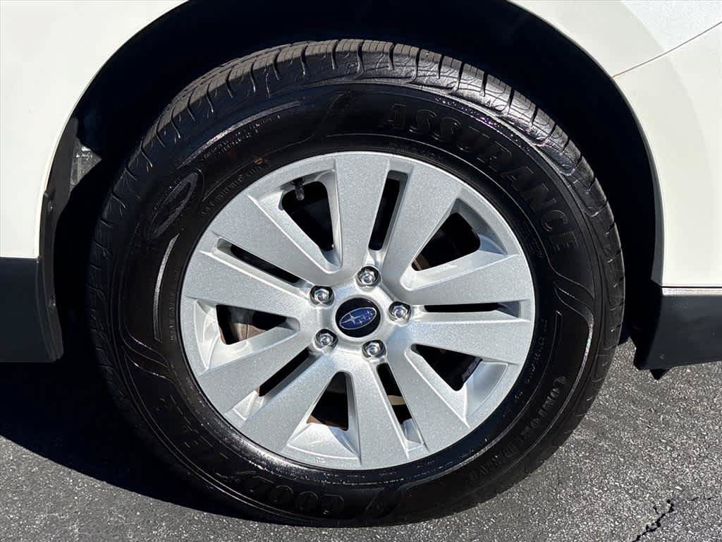 Used 2019 Subaru Outback 2.5i Premium AWD/4WD image 32