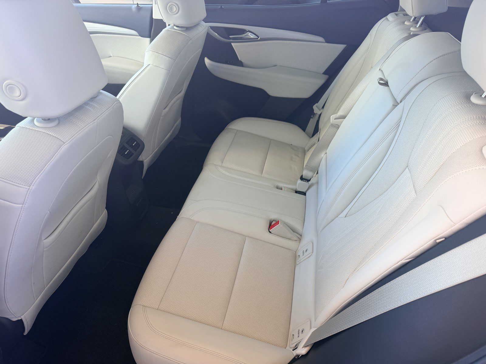 Used 2025 Buick Envision Avenir AWD/4WD image 26