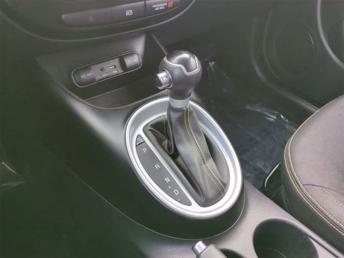 Used 2016 Kia Soul + image 31