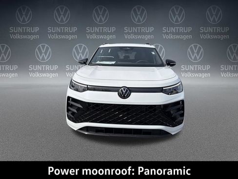 New 2026 Volkswagen Tiguan SE R-Line AWD/4WD image 8