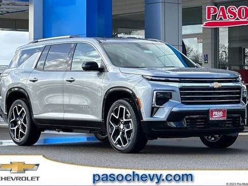 New 2026 Chevrolet Traverse High Country image 1