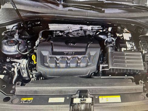 Used 2024 Volkswagen Tiguan SE FWD image 15