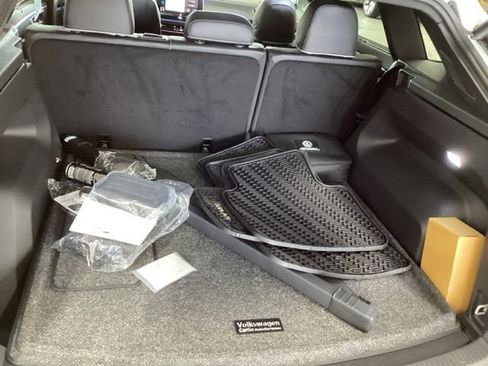 Used 2024 Volkswagen Atlas Cross Sport SEL Premium R-Line image 15