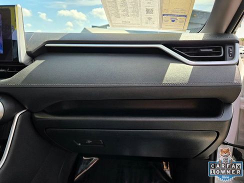 Used 2025 Toyota RAV4 XLE AWD/4WD image 41