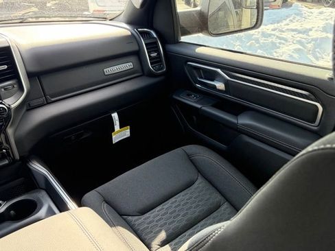 New 2026 RAM 1500 4x4 Crew Cab image 33