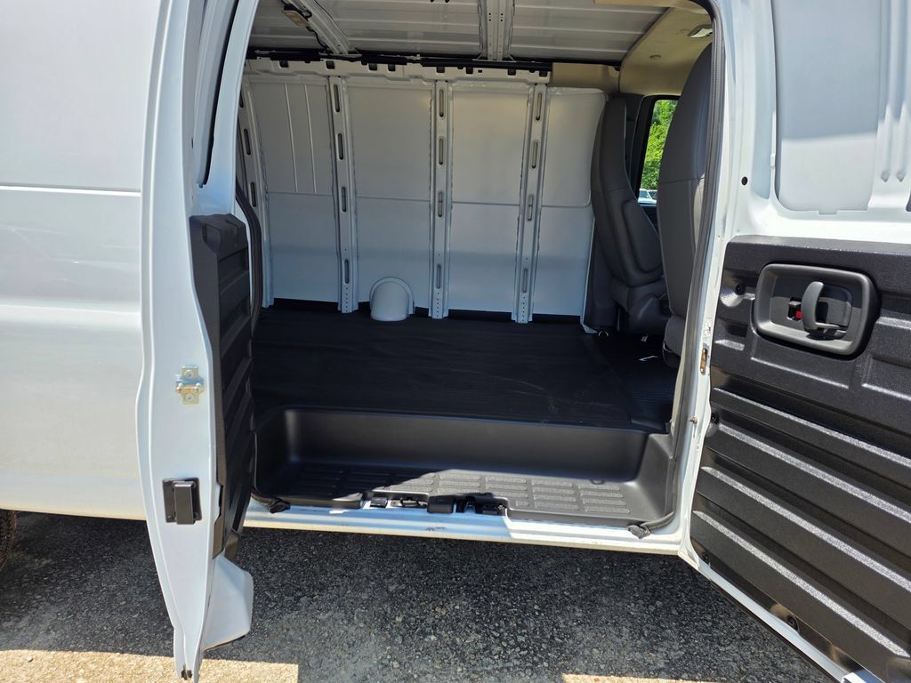 New 2025 Chevrolet Express 3500 Extended w/ Driver Convenience Package RWD image 18