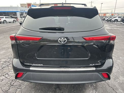 Used 2020 Toyota Highlander XLE image 7