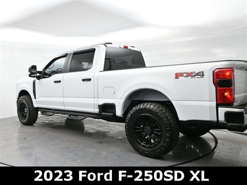 Used 2023 Ford F250 XL w/ STX Appearance Package image 5