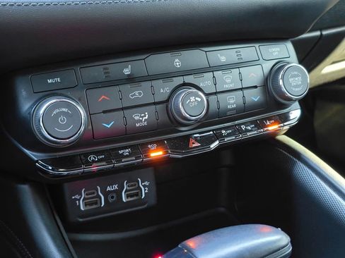 Used 2022 Dodge Durango GT AWD/4WD image 31