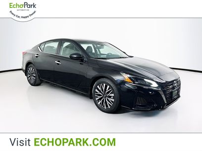 Used 2023 Nissan Altima 2.5 SV
