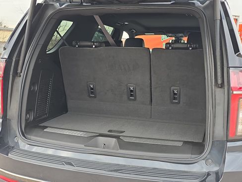 Used 2022 Chevrolet Tahoe Z71 w/ Luxury Package image 24