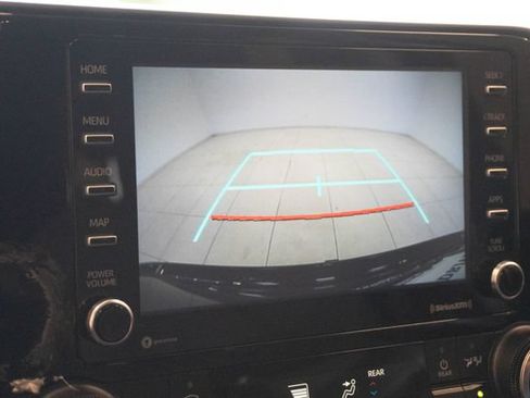 Used 2022 Toyota Highlander L FWD image 34
