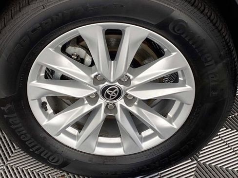 Used 2026 Toyota Corolla Cross LE w/ Moonroof Package AWD/4WD image 29