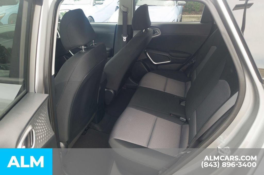 Used 2025 Kia Soul LX FWD image 17
