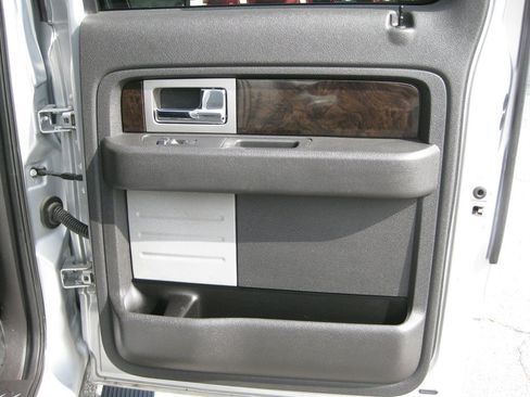 Used 2014 Ford F150 Platinum AWD/4WD image 33