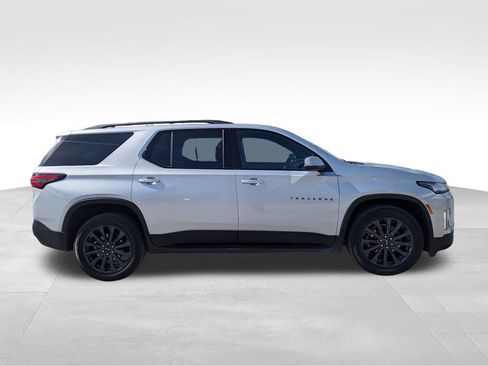 Certified 2022 Chevrolet Traverse RS image 3
