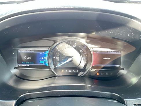 Used 2017 Ford Explorer XLT w/ Equipment Group 202A image 12