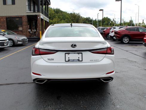 Used 2020 Lexus ES 350 w/ Luxury Package image 6