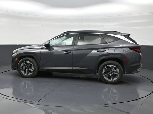 Used 2025 Hyundai Tucson SEL FWD image 2