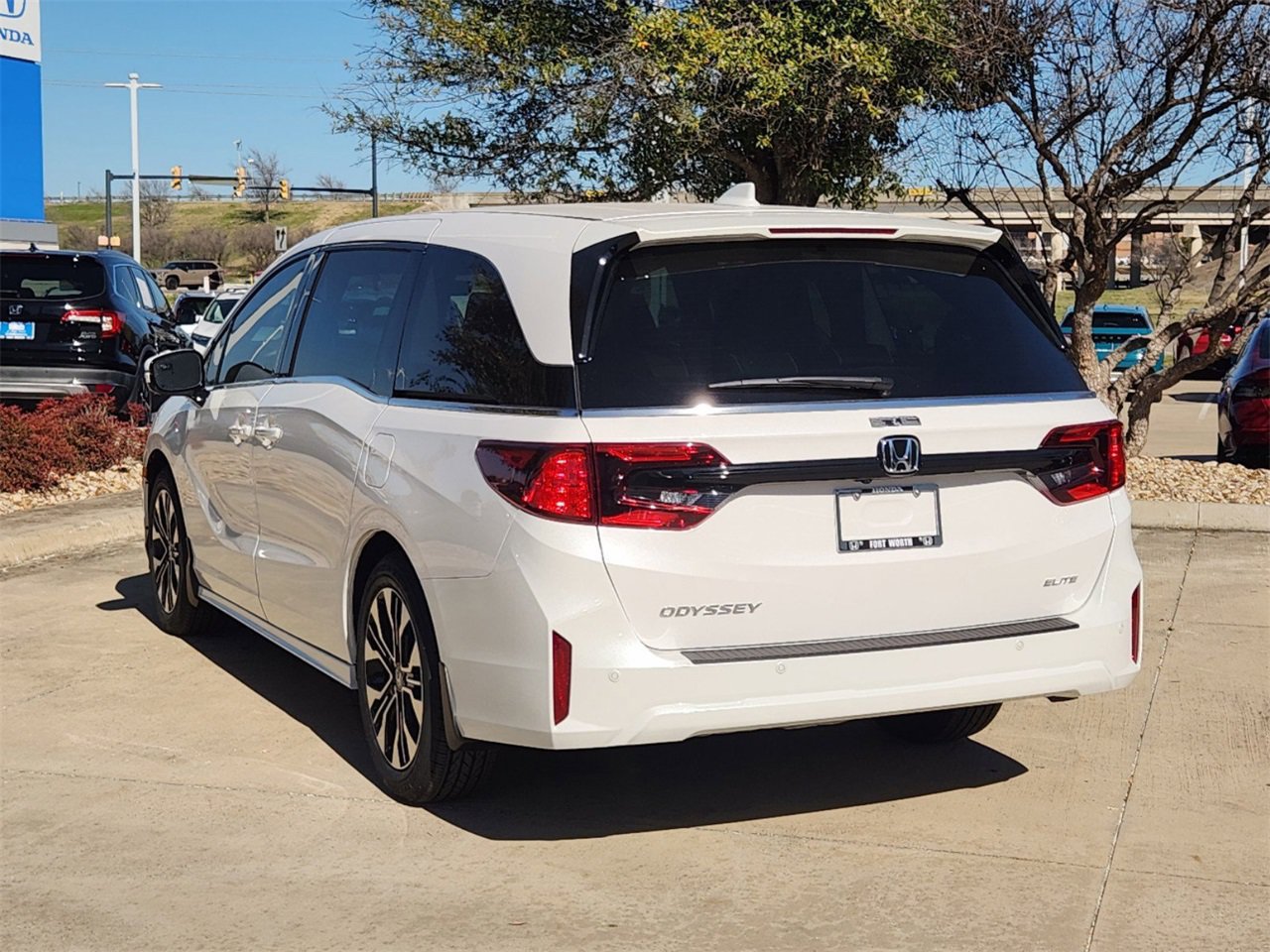 New 2027 Honda Odyssey Elite image 4