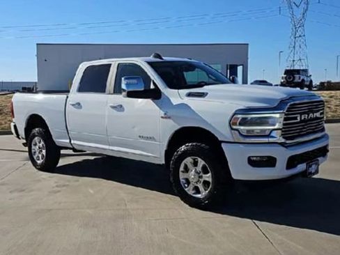 Used 2024 RAM 2500 Laramie AWD/4WD image 2