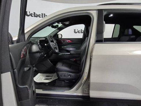 Used 2026 Chevrolet Traverse Z71 w/ Driver Confidence Package AWD/4WD image 5