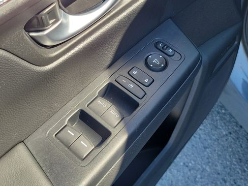 Used 2024 Honda CR-V EX image 15