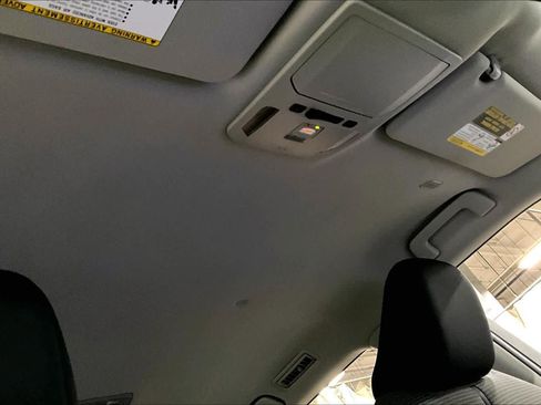 Used 2023 Toyota Highlander LE FWD image 14