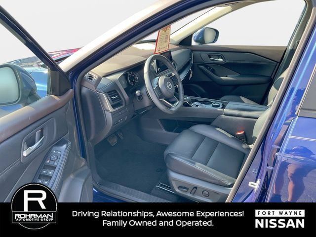 Used 2023 Nissan Rogue SV w/ SV Premium B Package AWD/4WD image 12