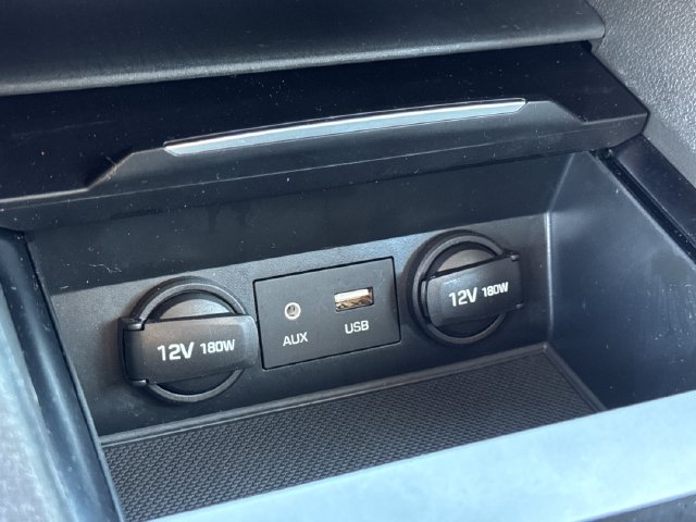 Used 2018 Hyundai Elantra SE FWD image 33