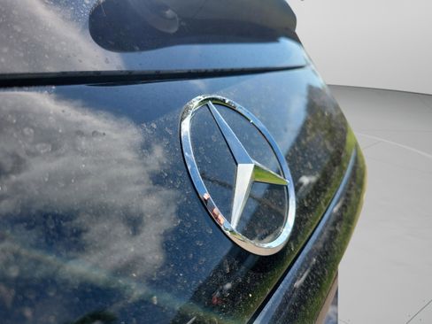 Certified 2025 Mercedes-Benz GLC 300 image 7