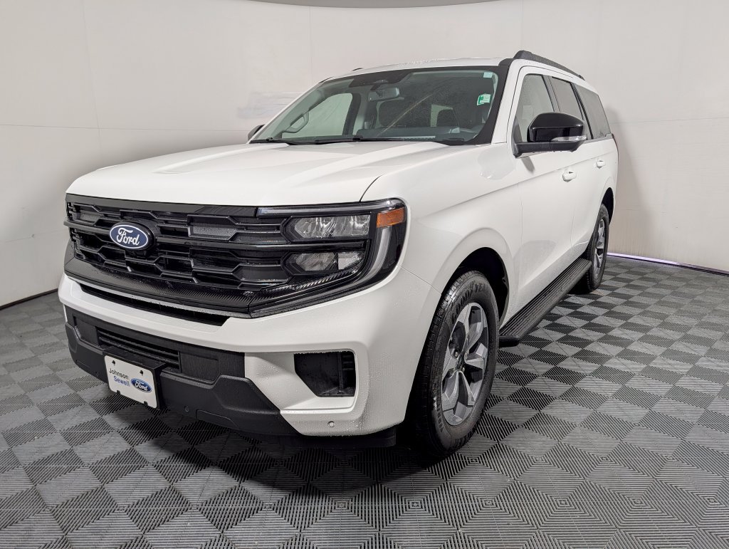 Used 2027 Ford Expedition Active RWD image 4