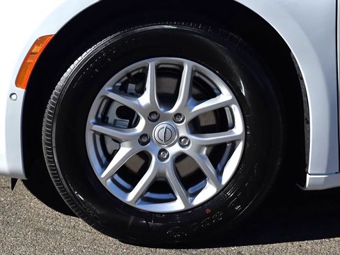 New 2026 Chrysler Pacifica Select image 8