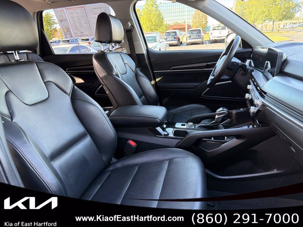 Certified 2024 Kia Telluride S w/ S Sunroof Package AWD/4WD image 11
